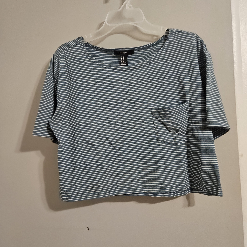 Forever 21 Blue Gray Boxy Crop T-Shirt